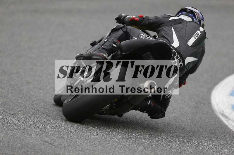 Archiv-2025/02 28.-31.01.2025 Moto Center Thun Jerez/rot-red/backside